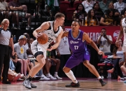 开云体育app-马刺爆冷尼日利亚男篮，米切尔制霸全场