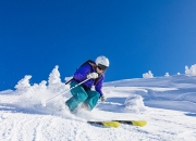 开云体育入口-德甲争冠战之夜，法比尼奥状态火热，一记远射定乾坤