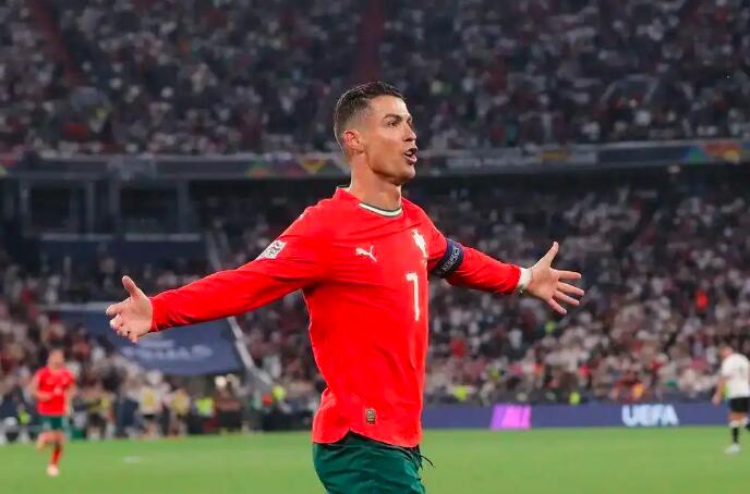 挪威队在欧国联比赛中逆转胜利，晋级下一轮的简单介绍