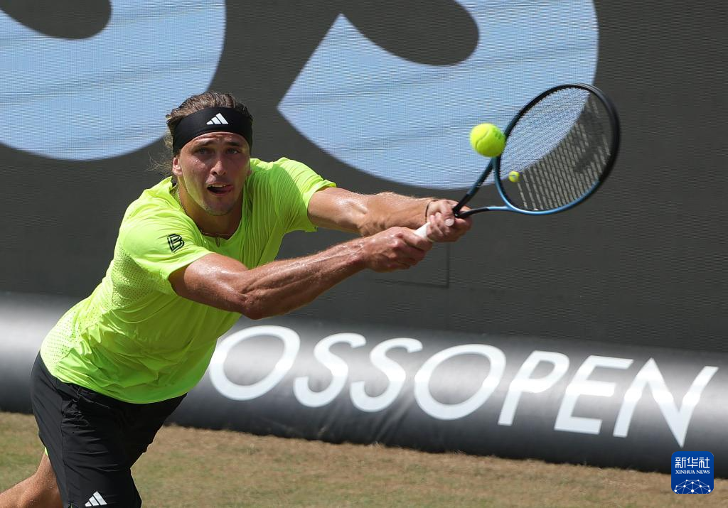 德国网球队鏖战美国网球队，兹维列夫制霸全场的简单介绍