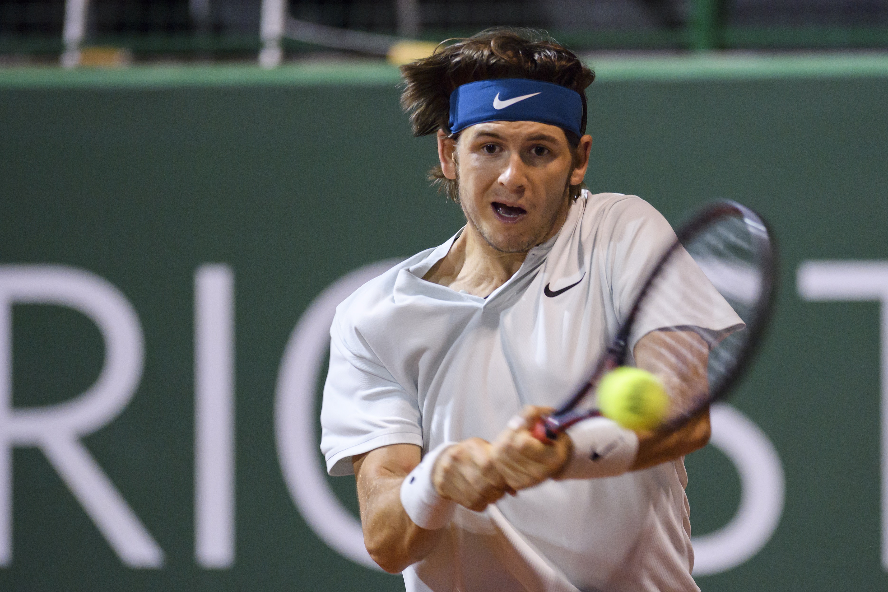 关于西班牙网球队轻取德国网球队，瓦林卡打破历史纪录的信息