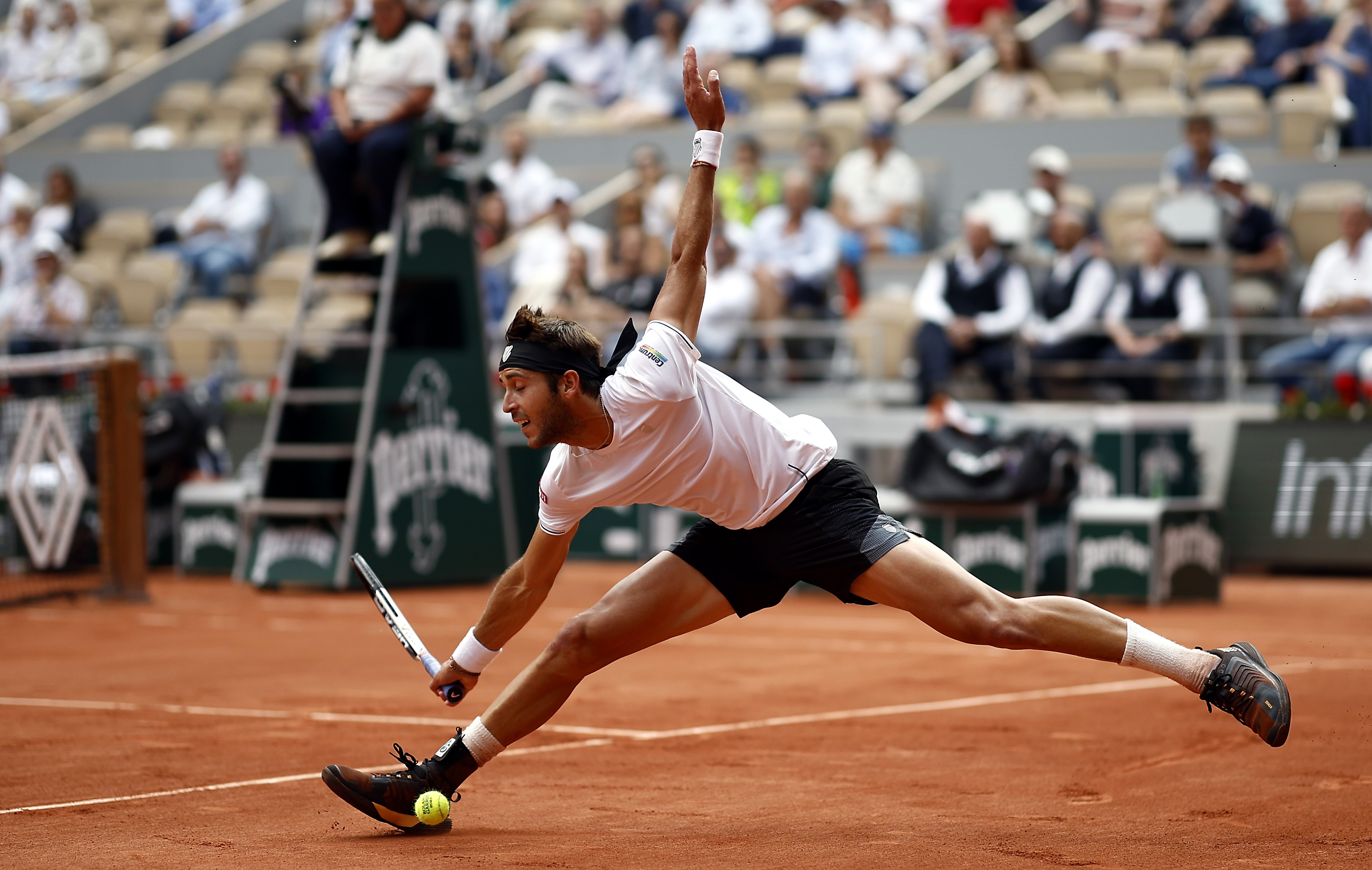 法网绝杀澳网，兹维列夫带队取胜