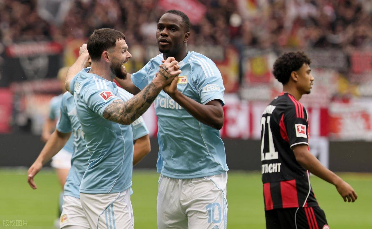 比赛结束后，汉堡队再度胜出