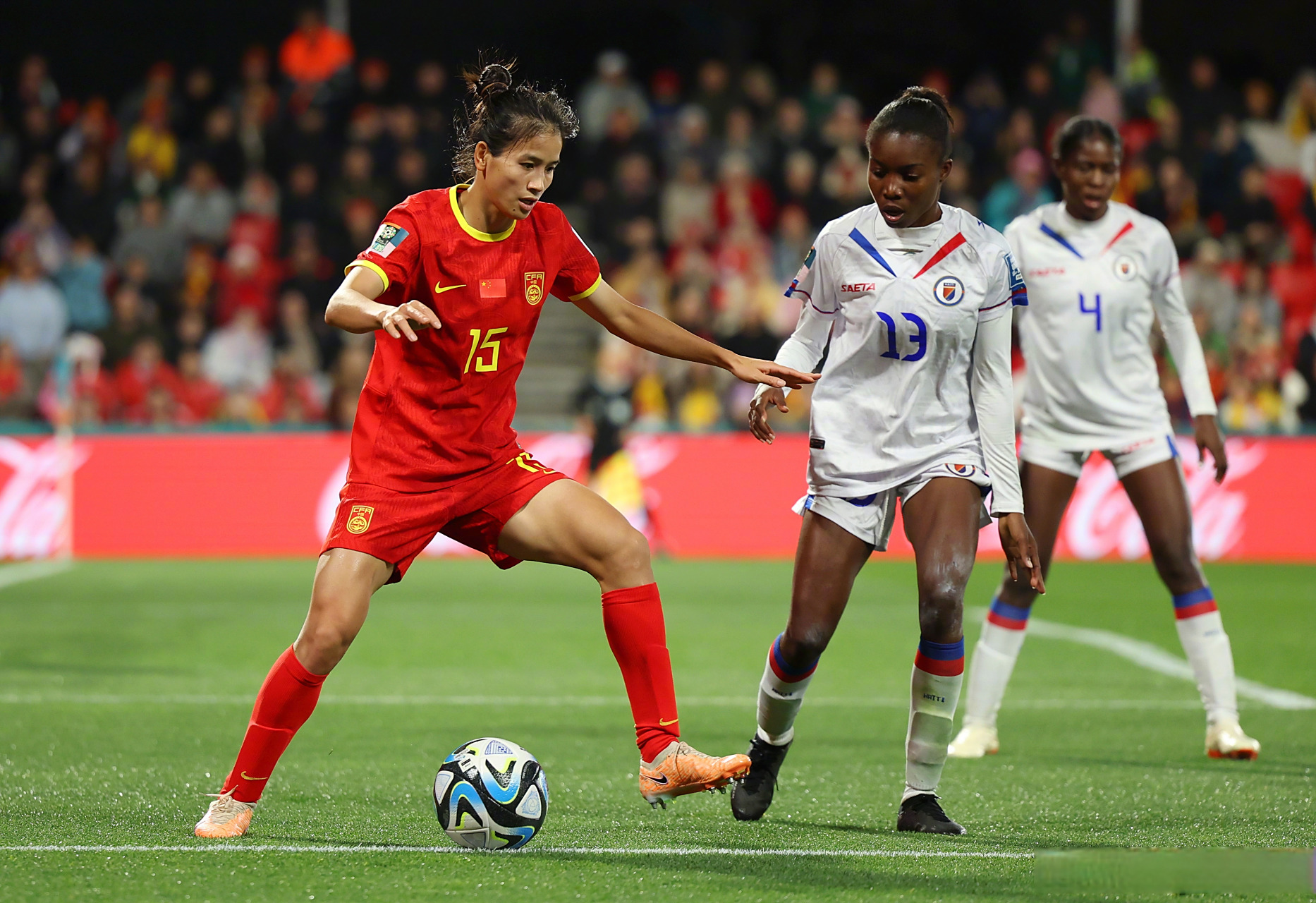 国际女足比赛场上，中国队表现出色