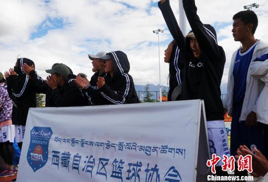 西藏男篮客场击败内蒙古队，取得惊人胜利