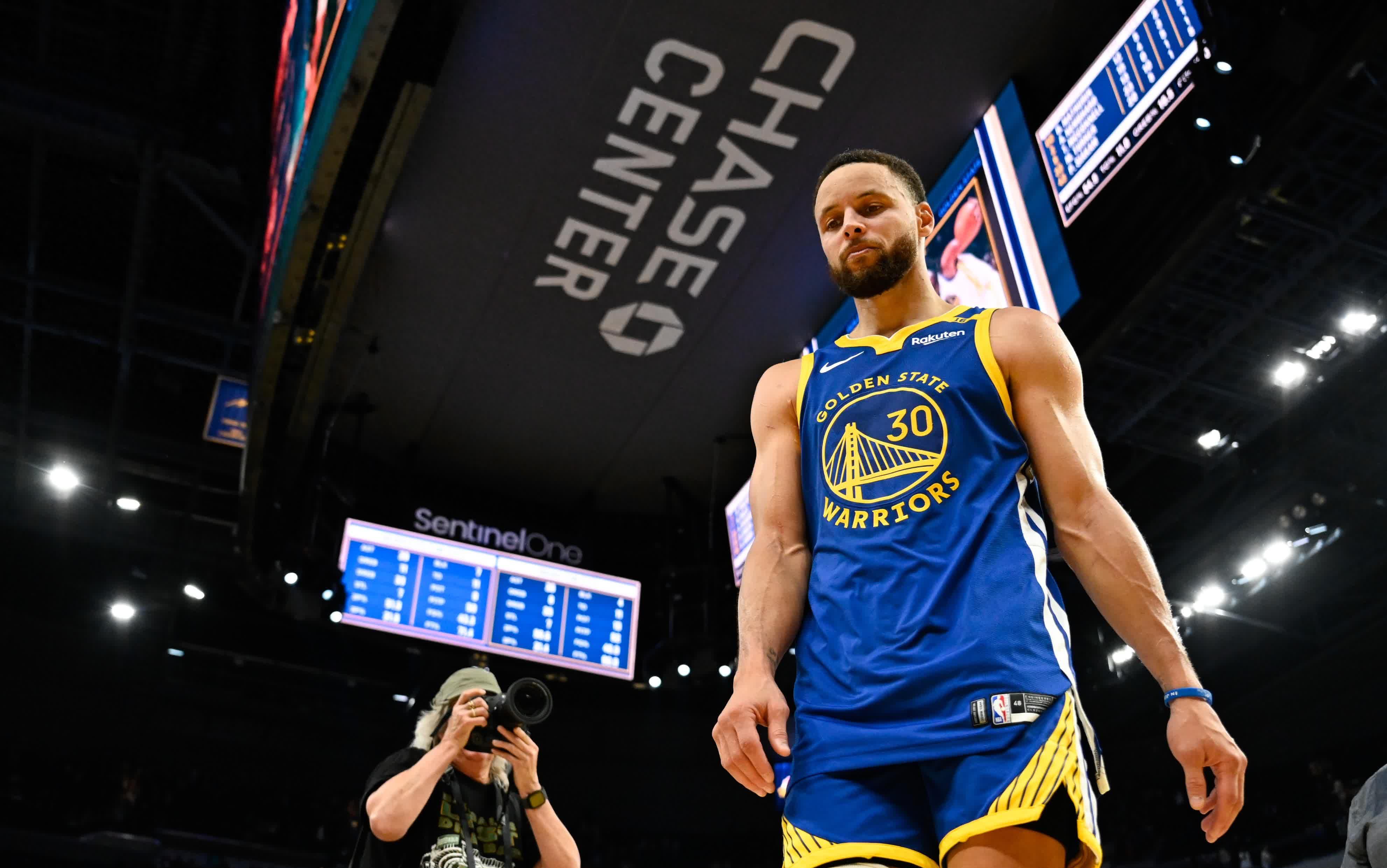 篮球传奇库里在退役后投身体育改革