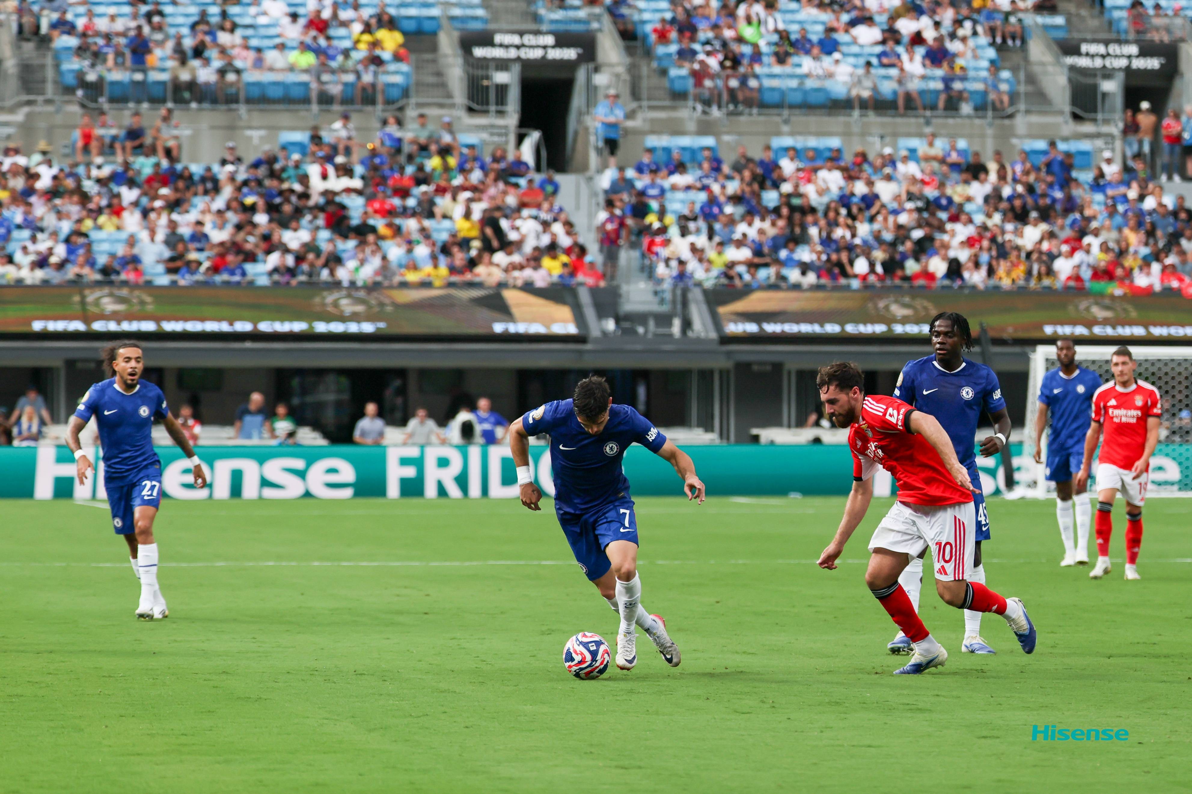 精彩的欧预赛比赛在球迷中引起热议的简单介绍