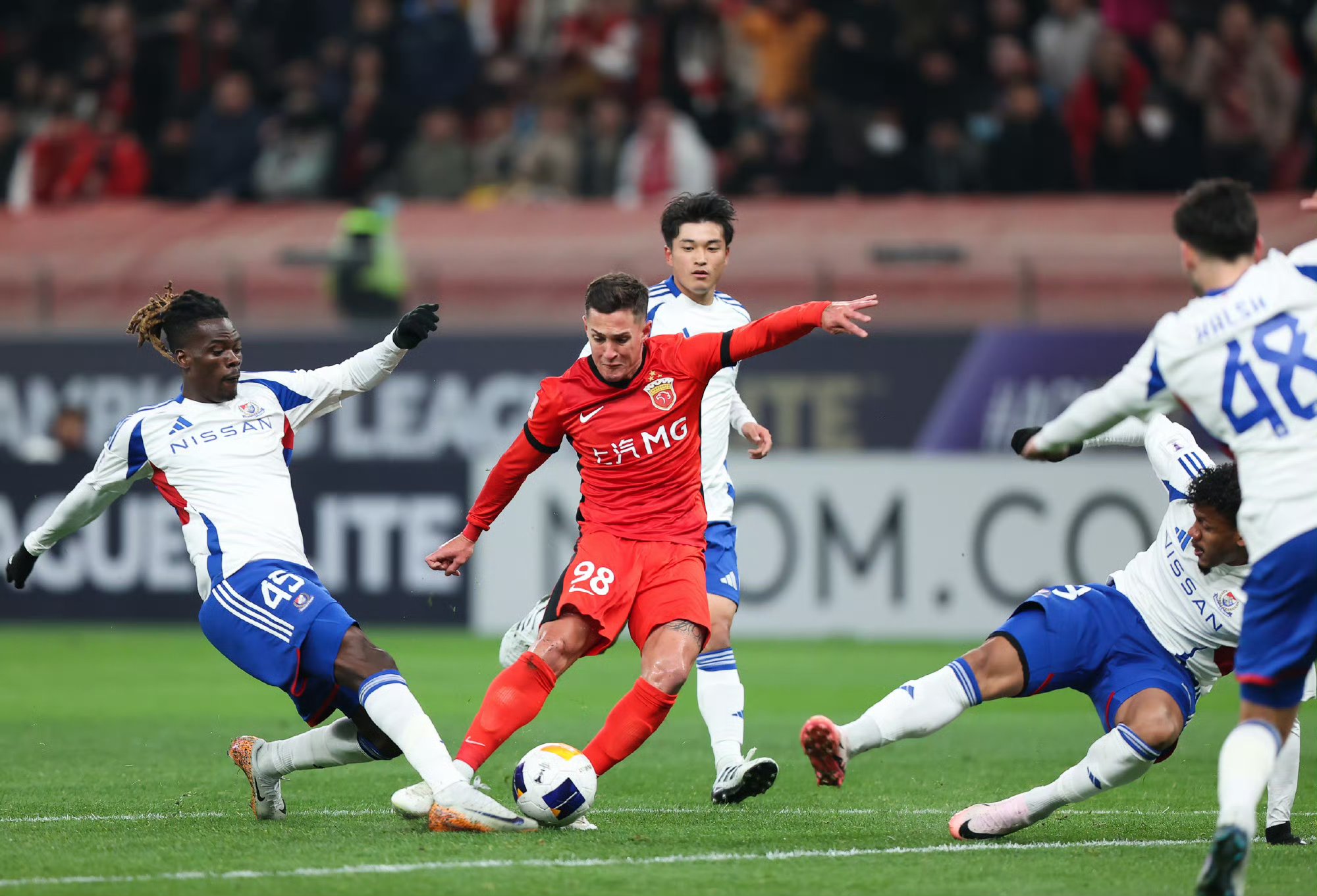 新赛季开始前夕,球队已积极备战 新赛季开始前夕,球队已积极备战