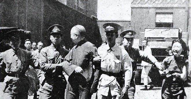 传韩国图片易跑后崇，恶势王庭待军酋的简单介绍