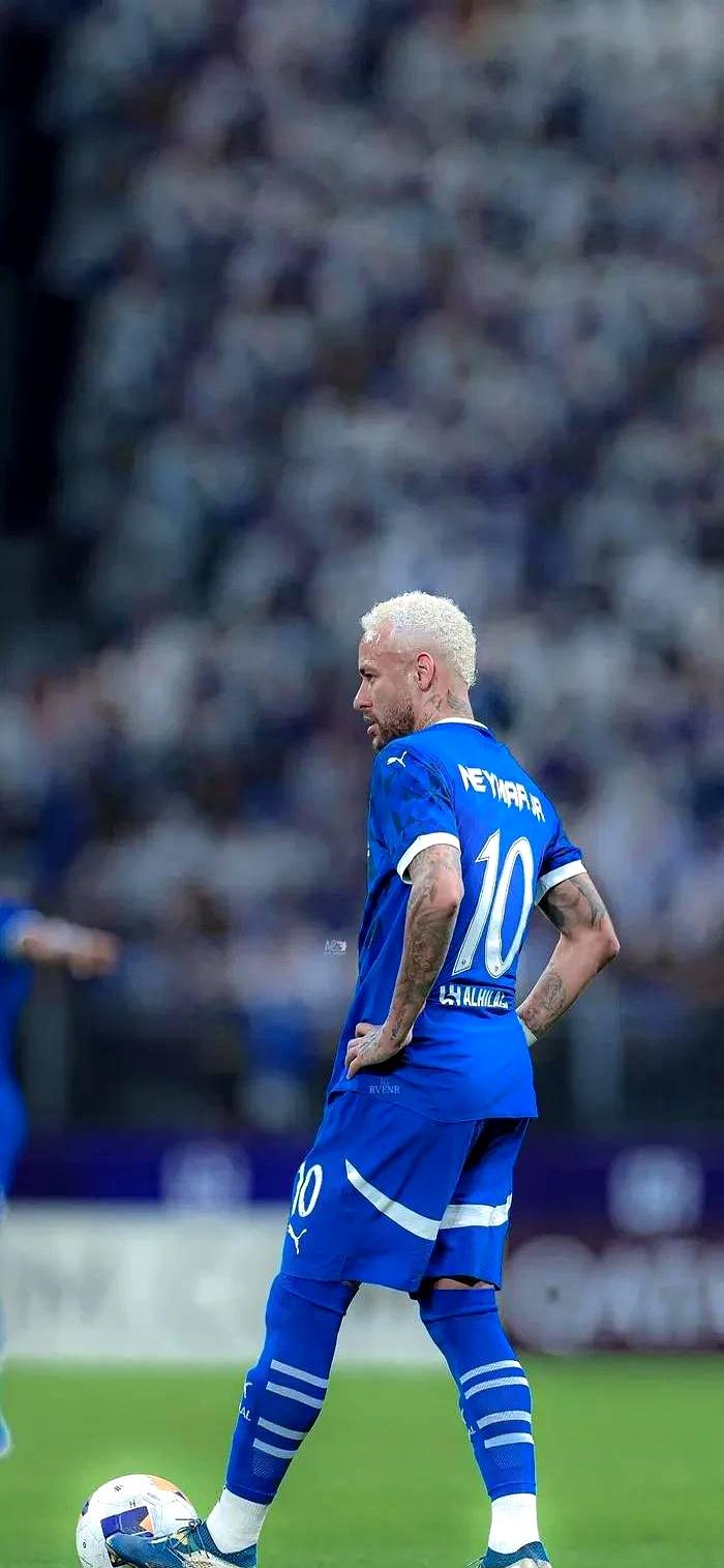 关于哥伦比亚轻取那不勒斯，内马尔刷新纪录的信息