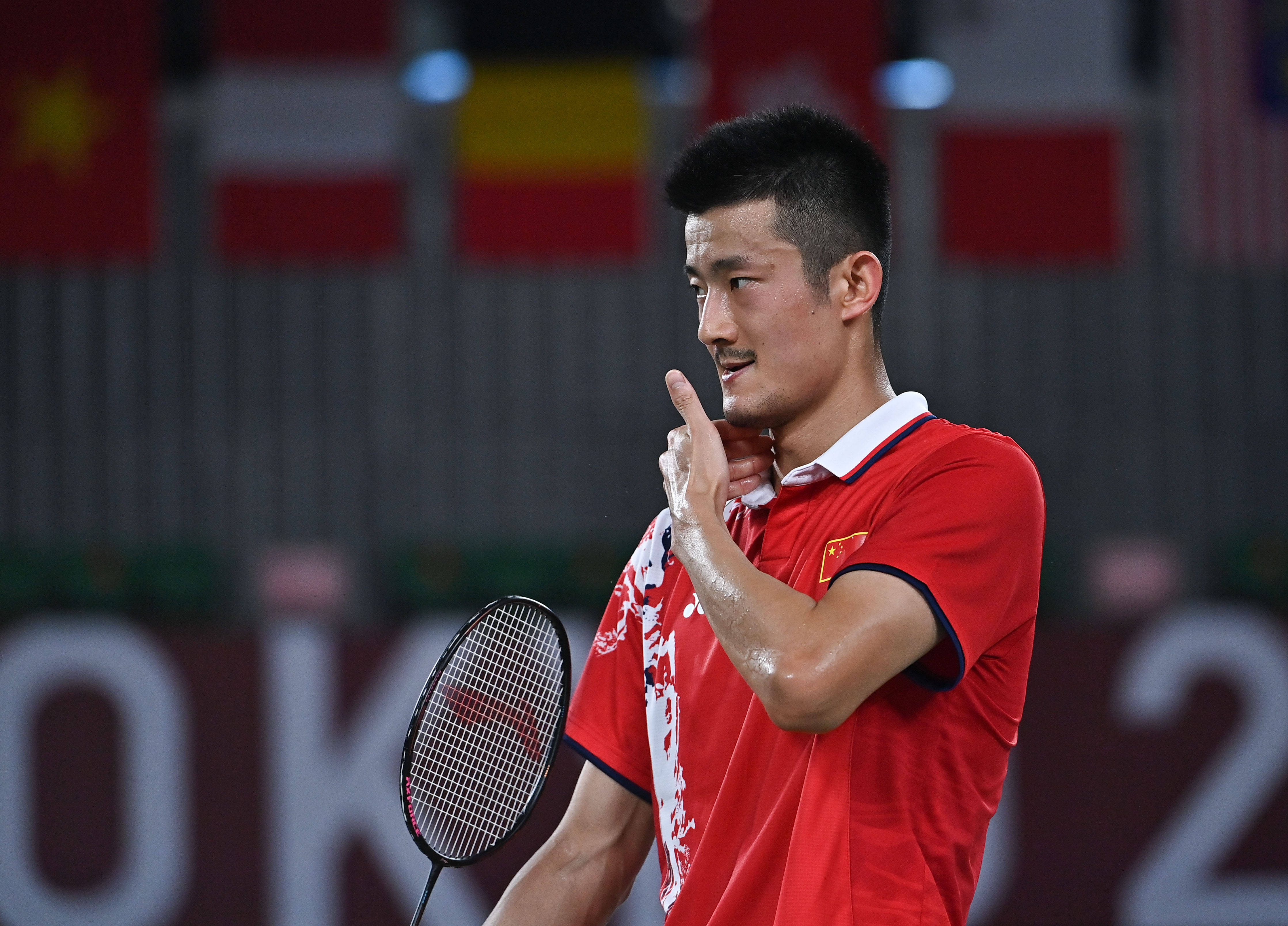 中国羽毛球队险胜韩国羽毛球队，谌龙一己之力扛起全队的简单介绍