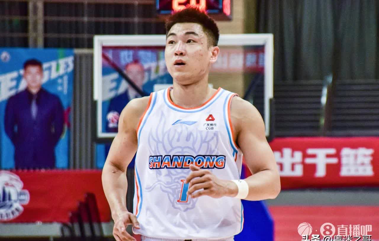 山东队横扫太阳，高诗岩点燃赛场