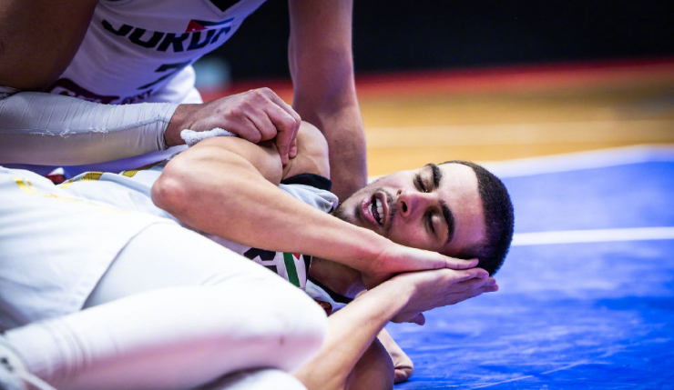 里程碑时刻！双雄对决万众期待的简单介绍