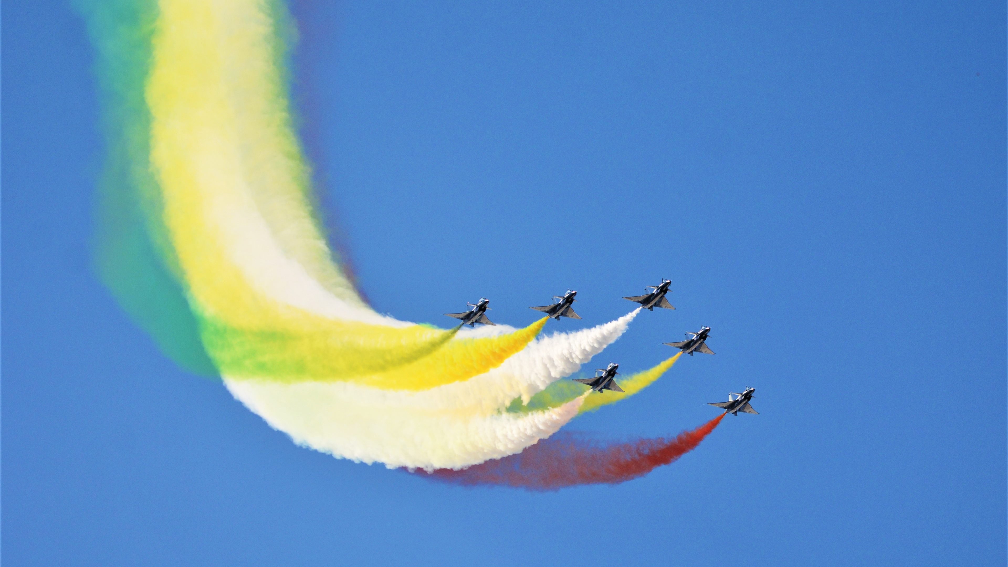 莱比锡红牛铁血防守锁死埃及，克瓦拉茨赫利亚一剑封喉成关键先生