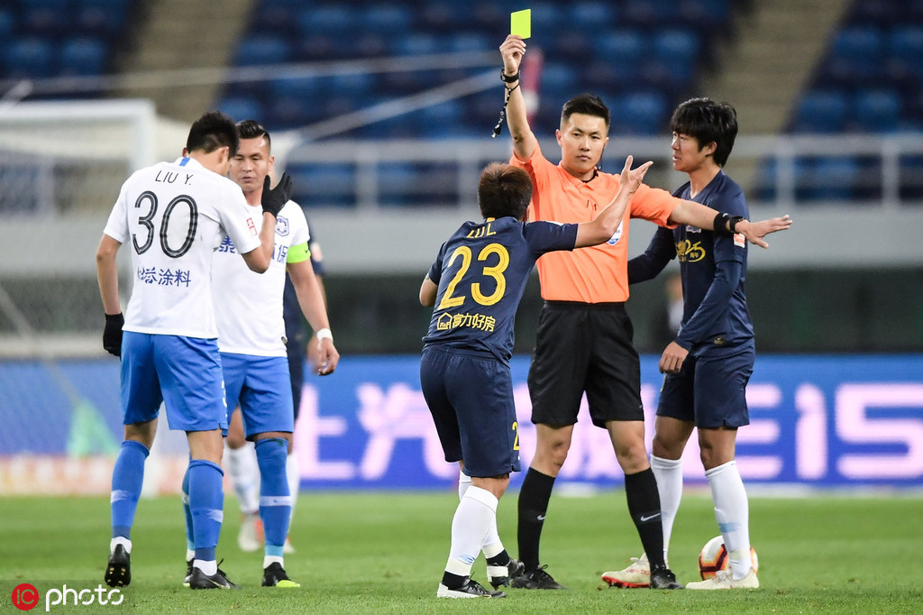 包含富力俱乐部调整战术，重返联赛争夺榜首的词条