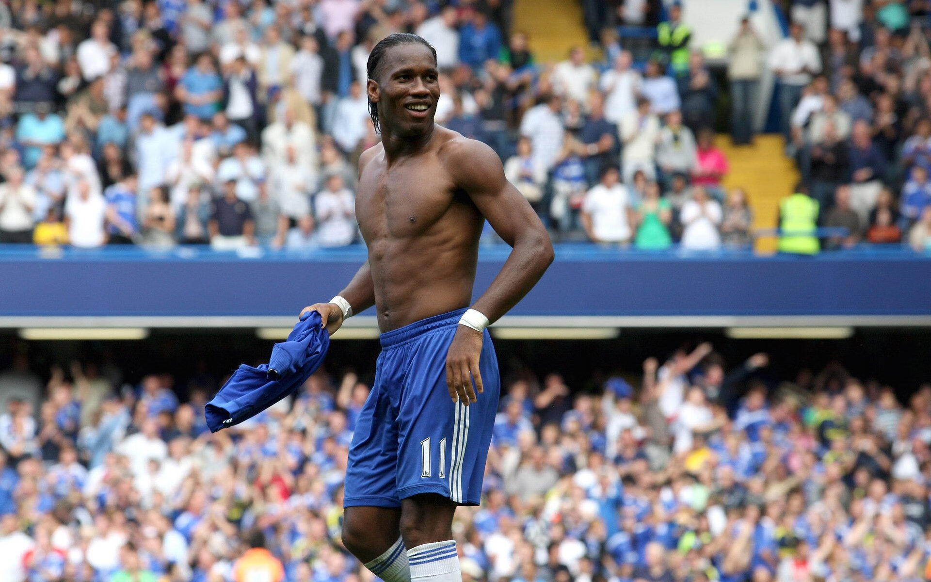 年度焦点之战，皇马稳稳拿下巴拉圭，展现王者风范