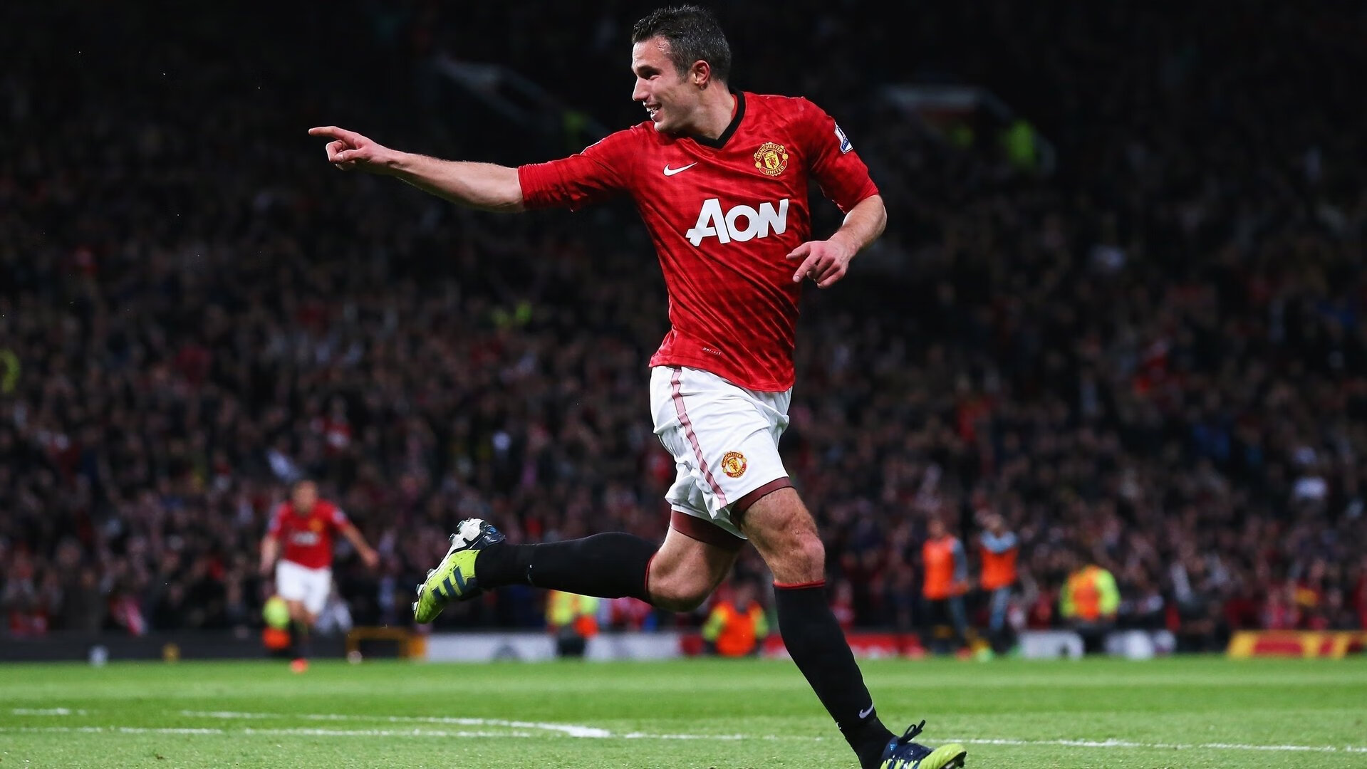 奇迹与新生，波兰铁骑击沉巴萨，阿克在意甲焦点战宣告时代更迭